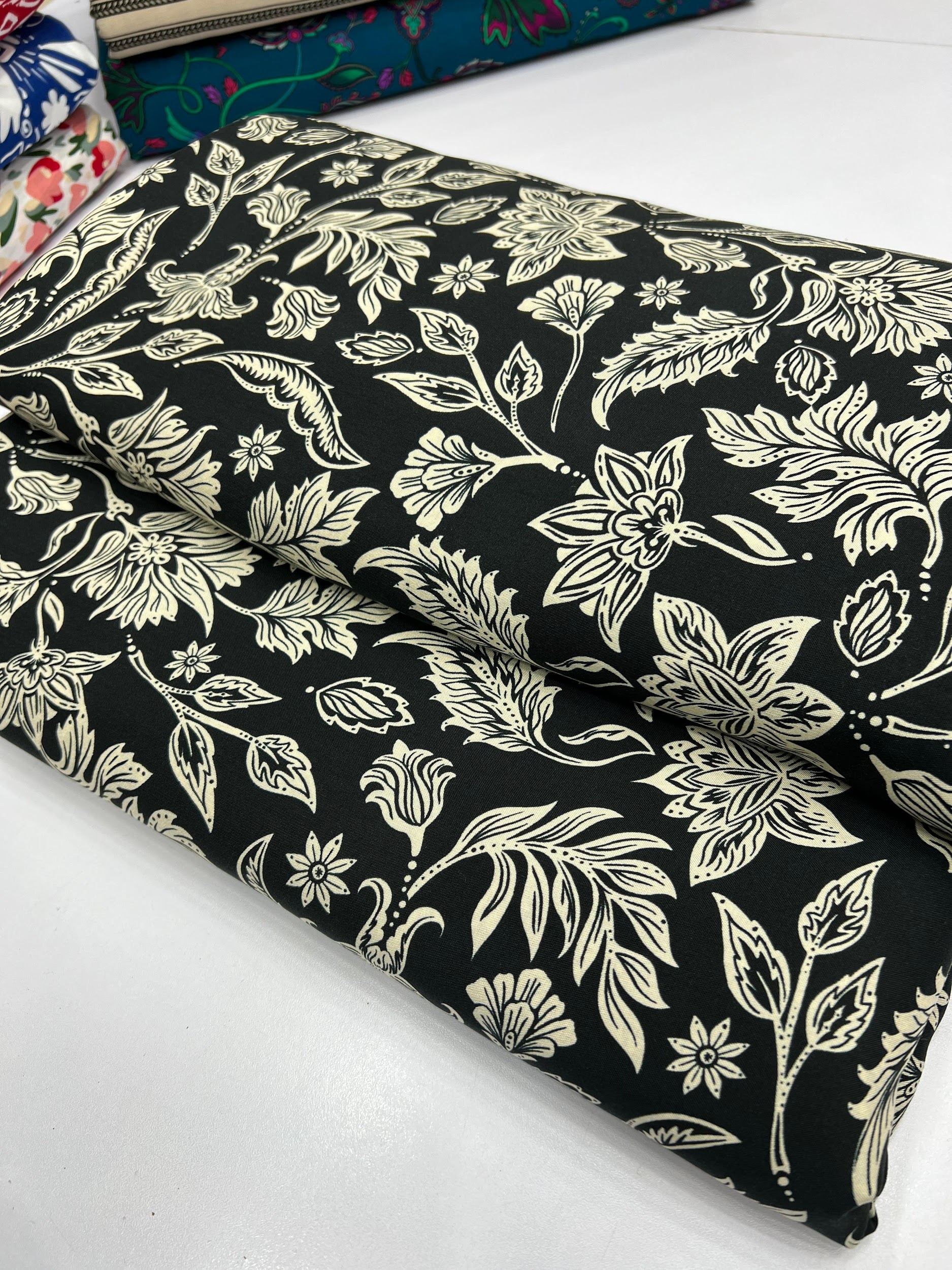 2 piece suit Barosha Lawn