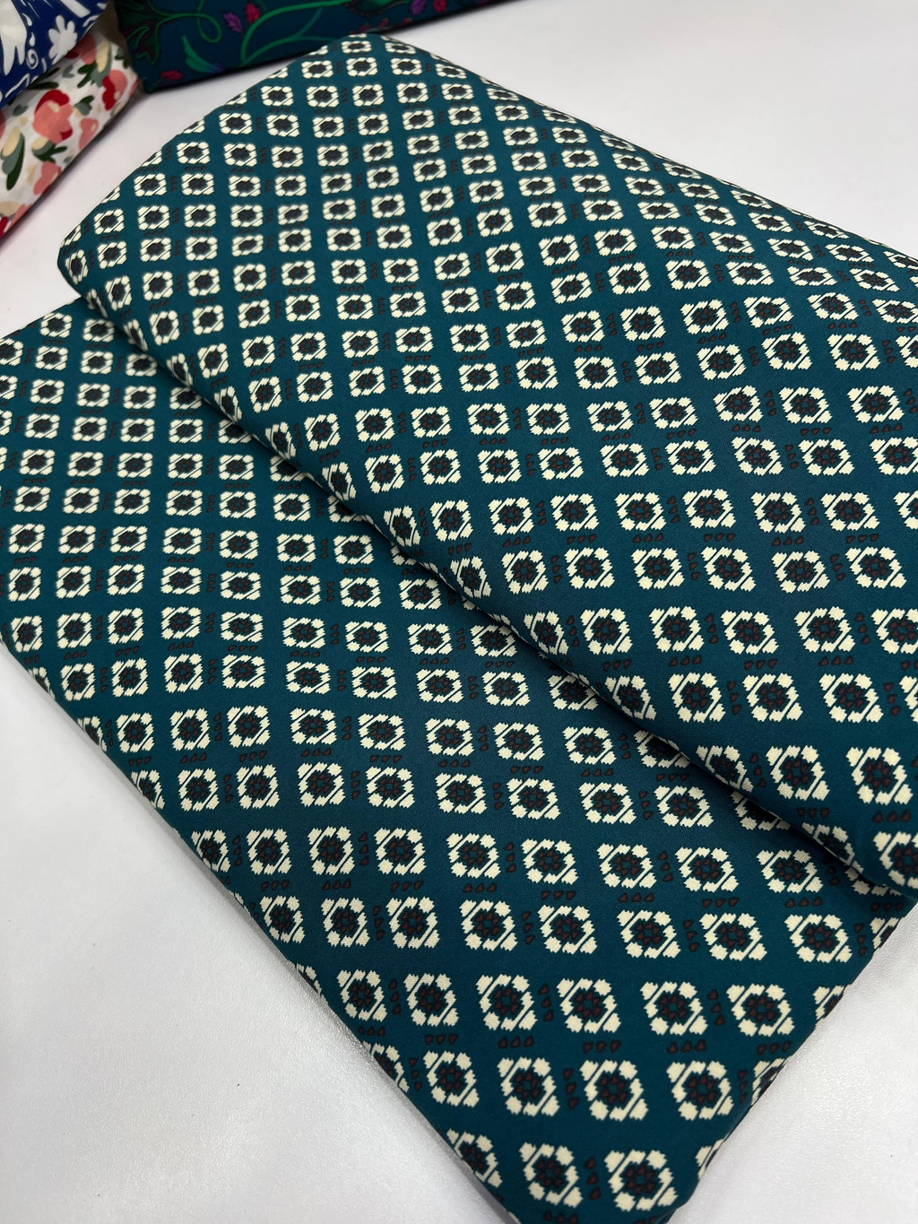 2 piece suit Barosha Lawn